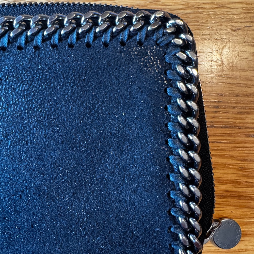 Falabella Zip Continental Wallet - Picture 13 of 13